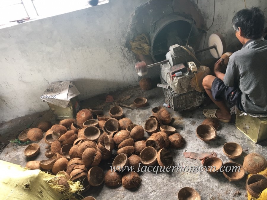 Sơn mài Hạ Thái cung cấp chén dừa xuất khẩu